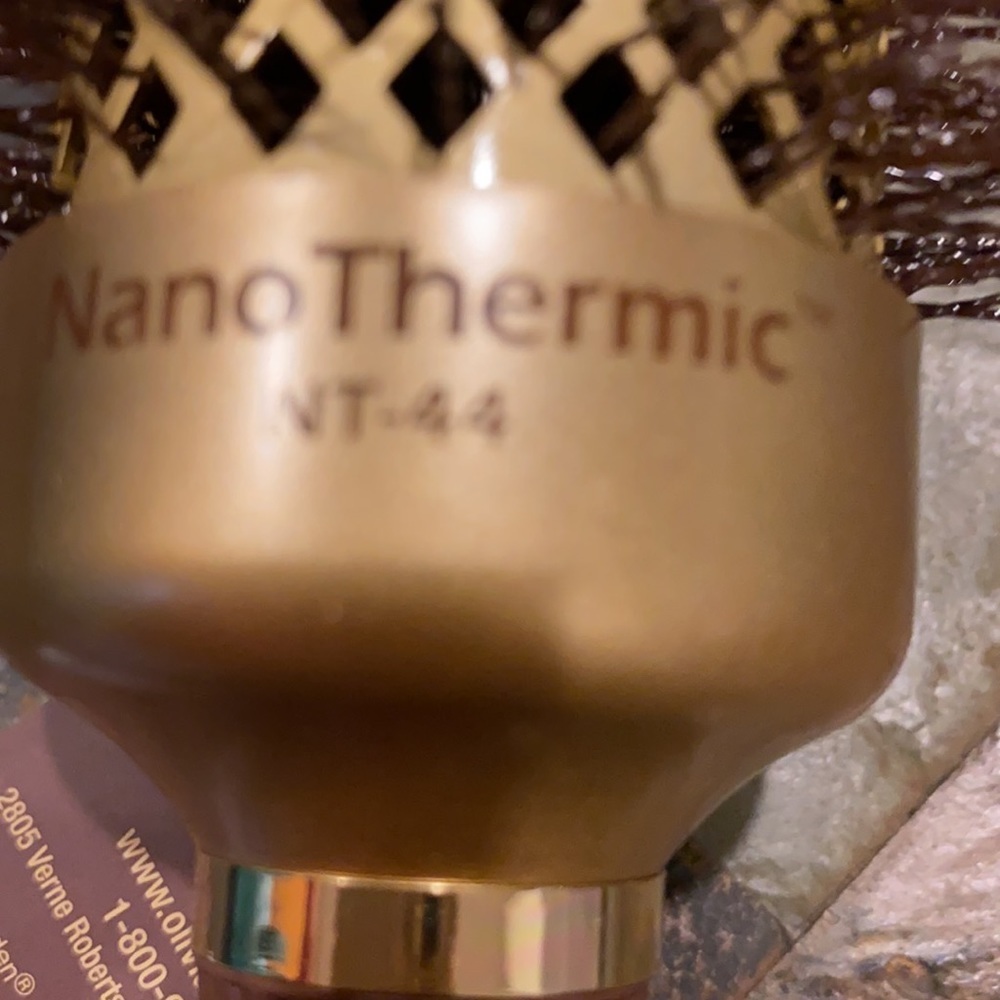 Olivia Garden Nanothermic Ceramic Brush NT 44 1 3/4 - Picture 3 of 4